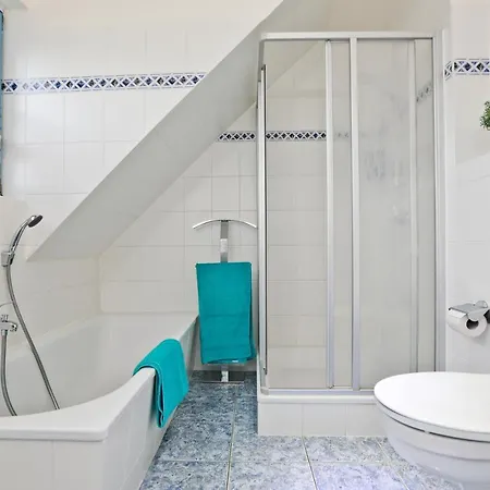 Holiday home Freesenbruch Doppelhaushaelfte 11a - Schwalbennest *