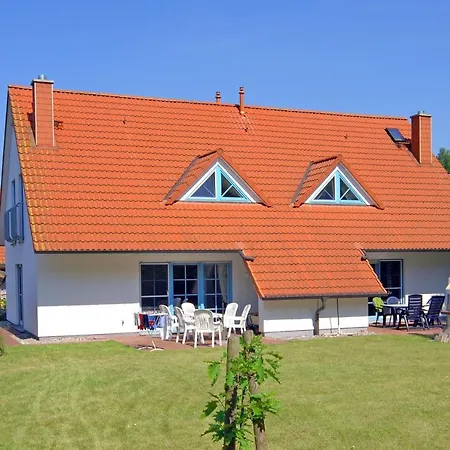 Holiday home Freesenbruch Doppelhaushaelfte 11a - Schwalbennest