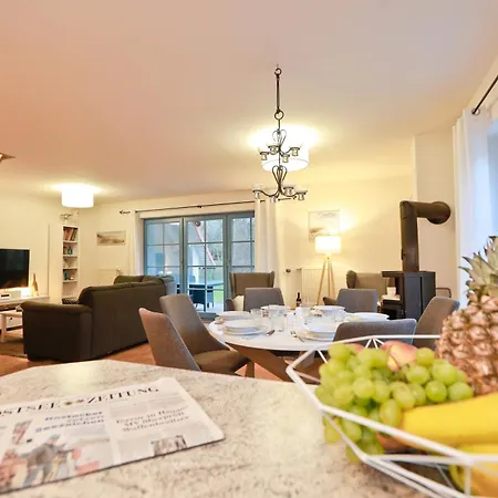 Freesenbruch Doppelhaushälfte 11a - Schwalbennest Ferienhaus Ostseeheilbad Zingst