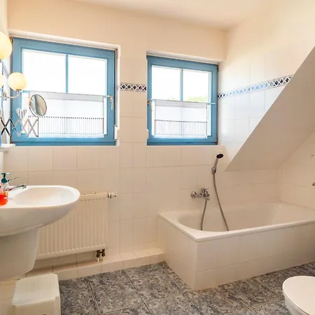 Tatil Evi Freesenbruch Doppelhaushaelfte 11a - Schwalbennest